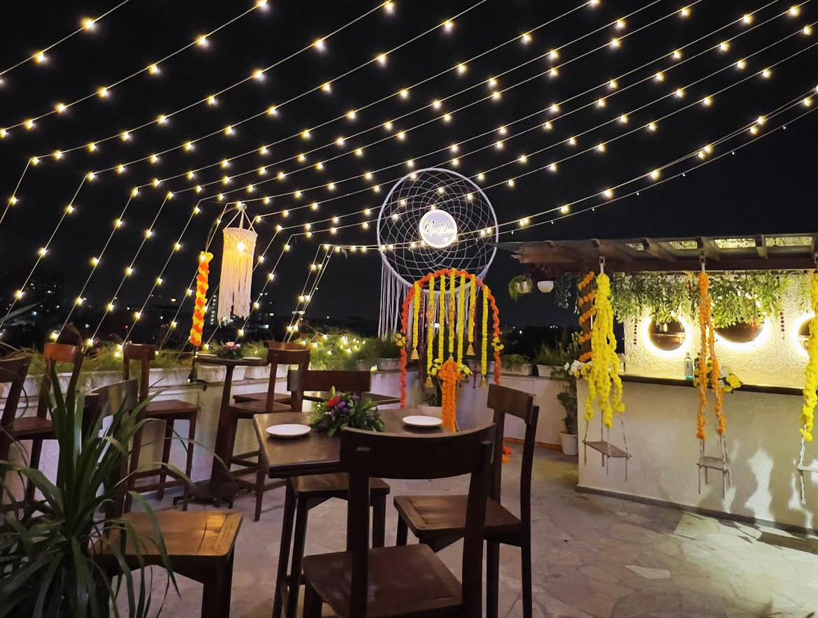 Malibu Rooftop evening ambience at SCARLET